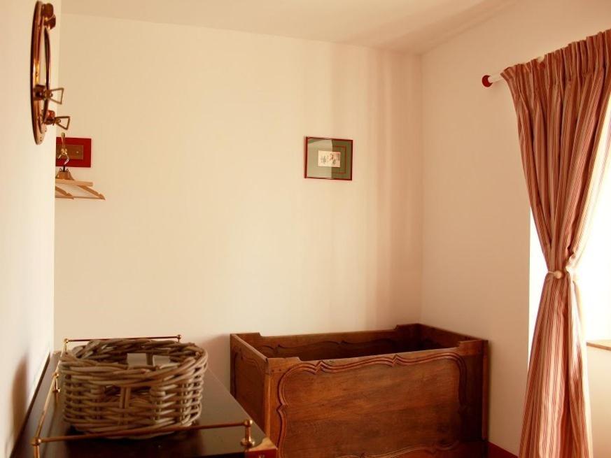 La Petite Ville Aze Saint-Coulomb Pokoj fotografie